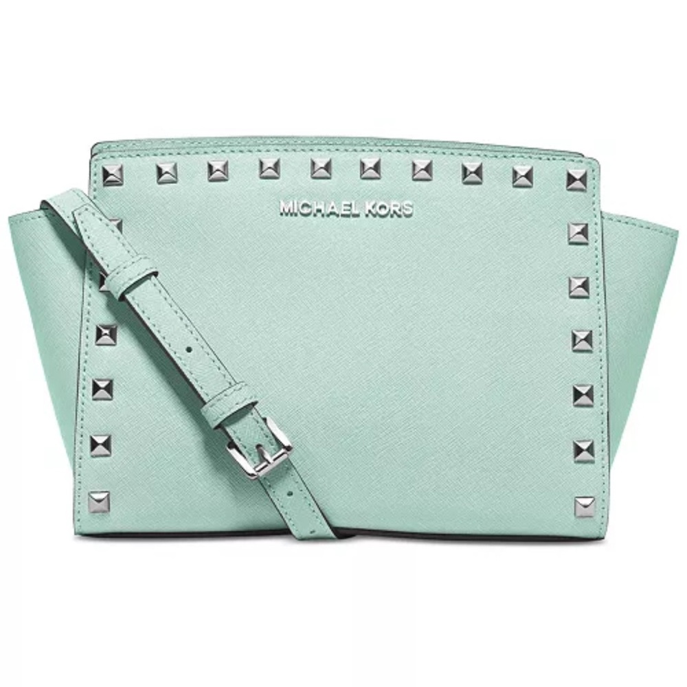 EUC Michael Kors Selma Stud Medium Messenger in Celadon